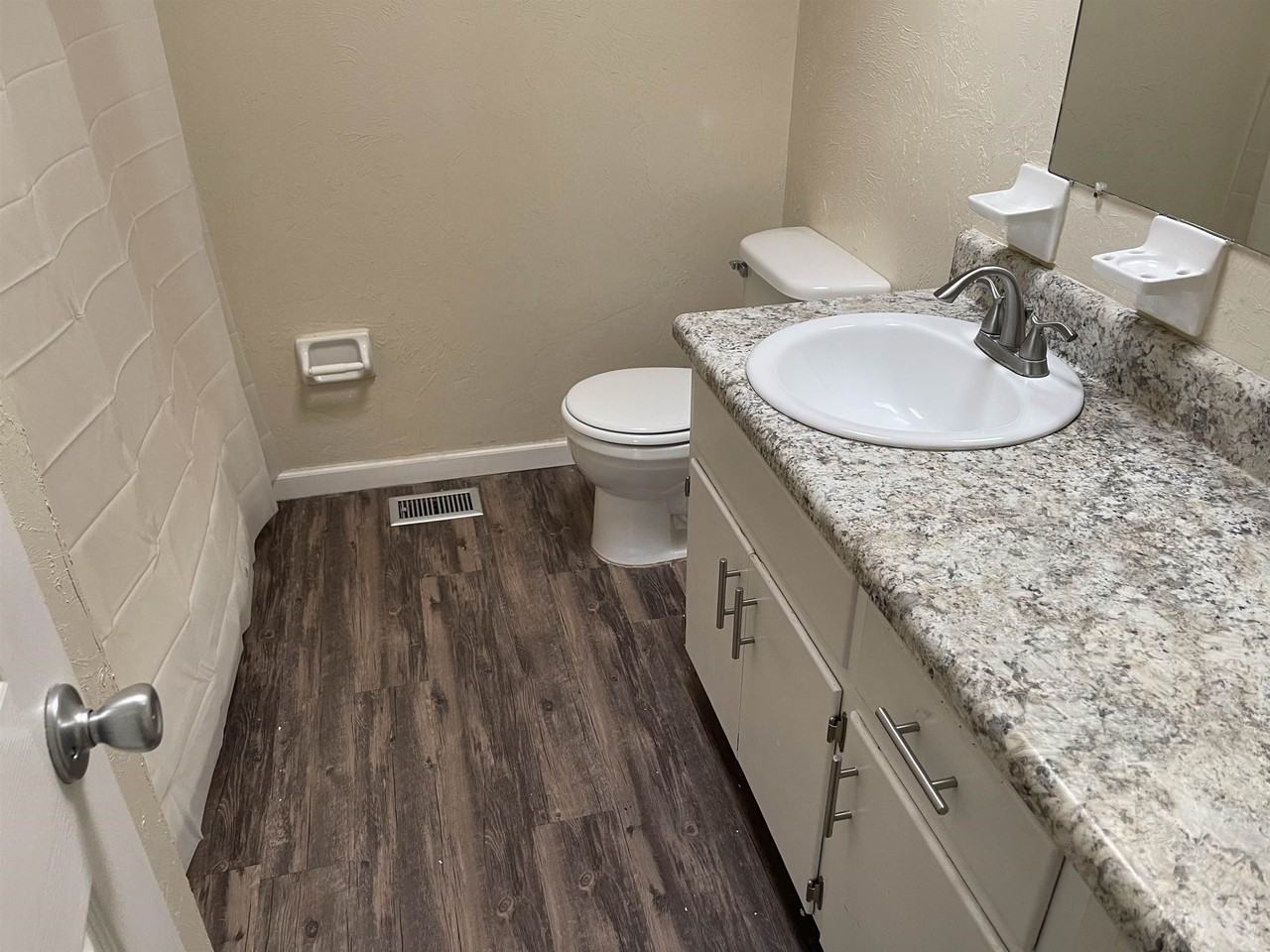 2622 Old Bainbridge Rd Apt C #C - Photo 7 of 11