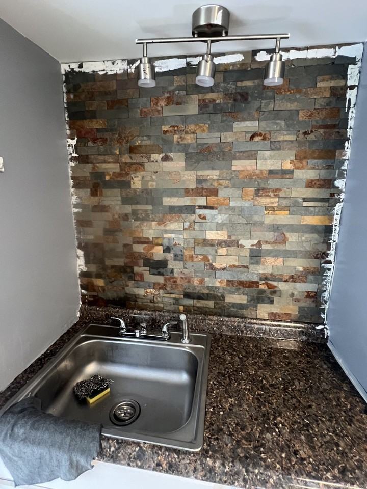 83 Litchfield St - Photo 6 of 24