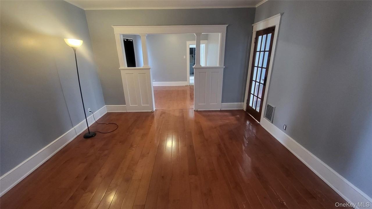 107 Smith St Unit 2 - Photo 6 of 26