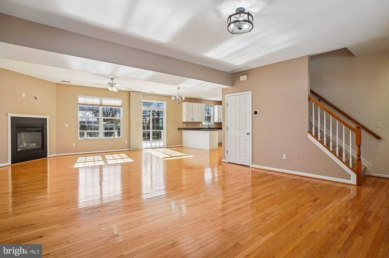 1287 Cove Dr - Photo 6 of 50