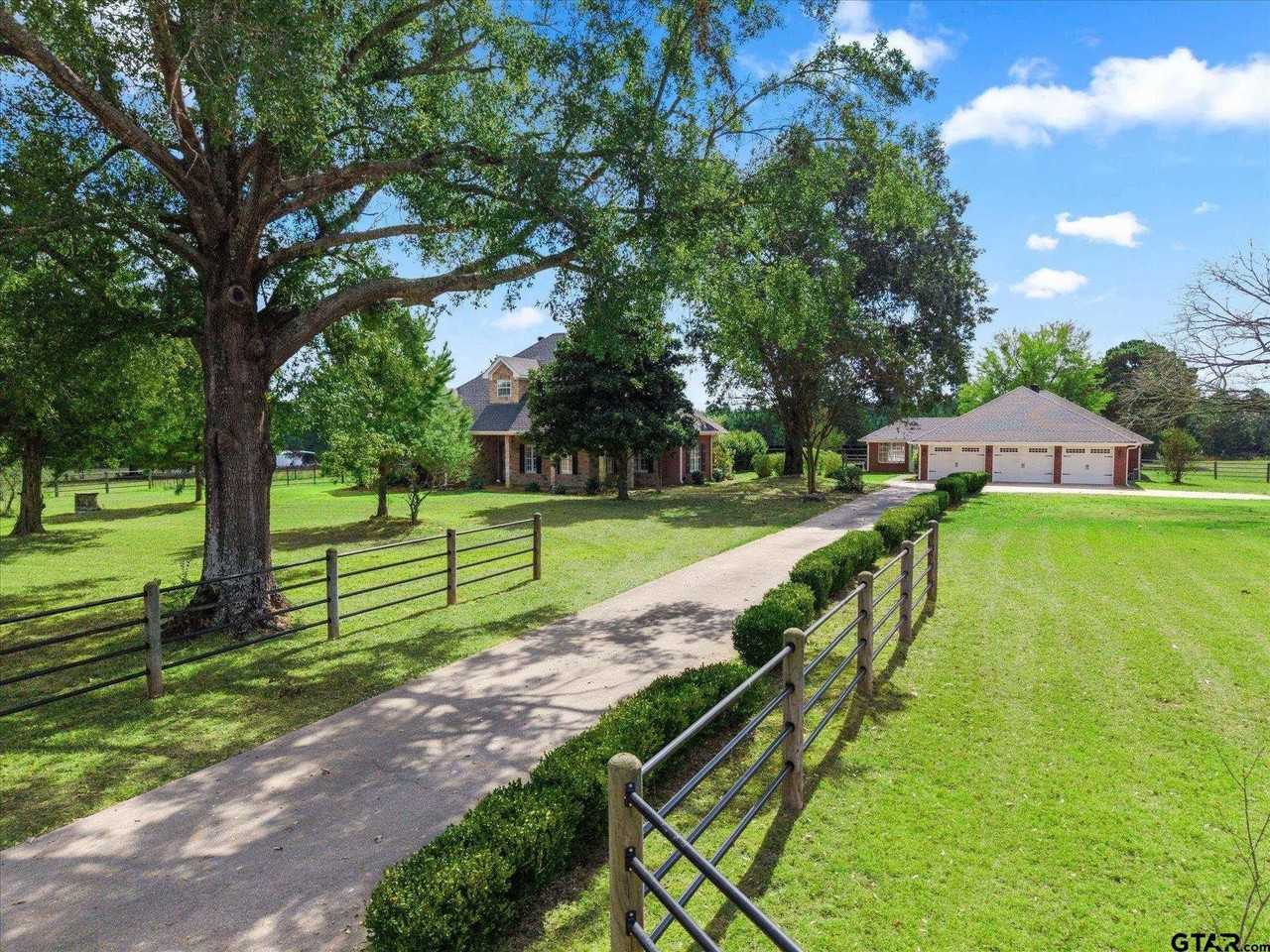 1879 Fig Rd - Photo 4 of 26