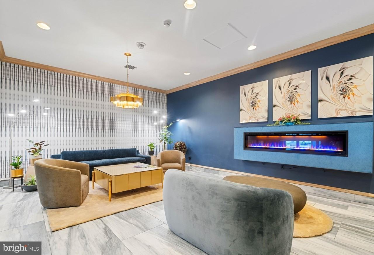 205 E Joppa Rd Apt 2307 #2307 - Photo 3 of 21