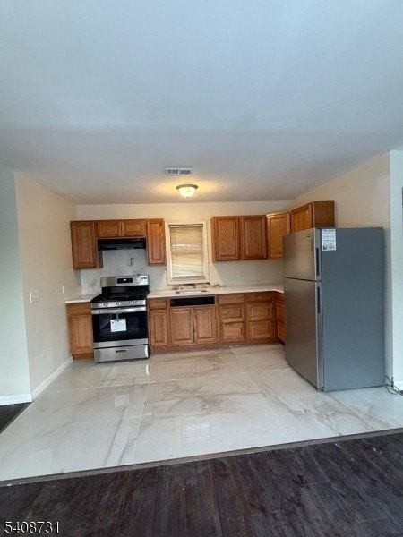 169 Hamilton Ave - Photo 5 of 20