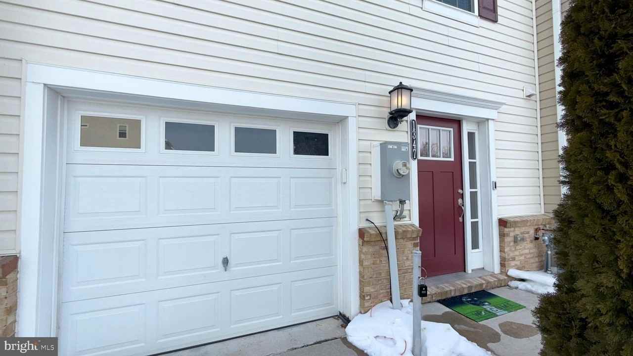 1347 Spindrift Rd - Photo 2 of 14