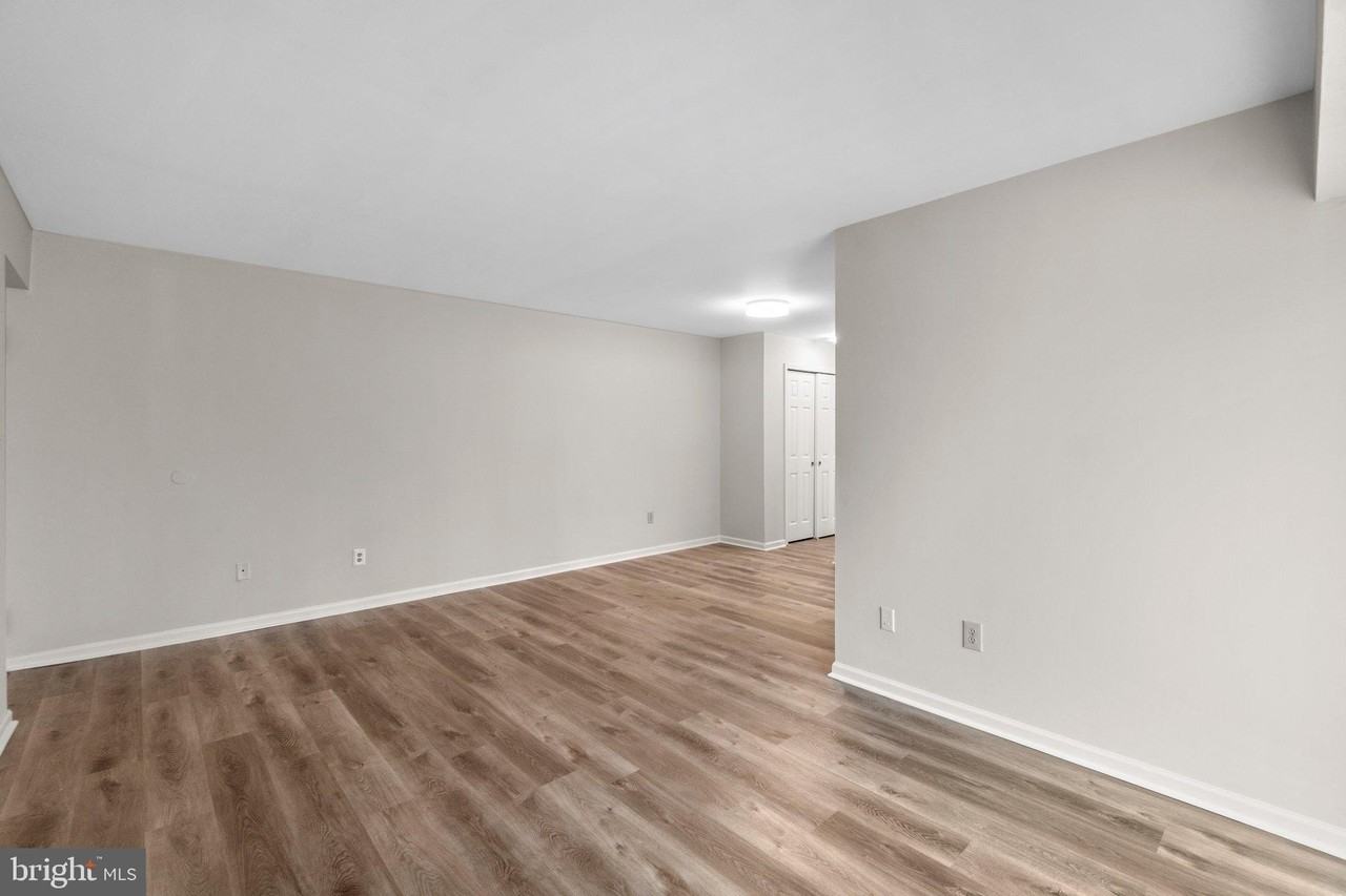 3614 Court House Dr Apt 1c #1C - Photo 4 of 19