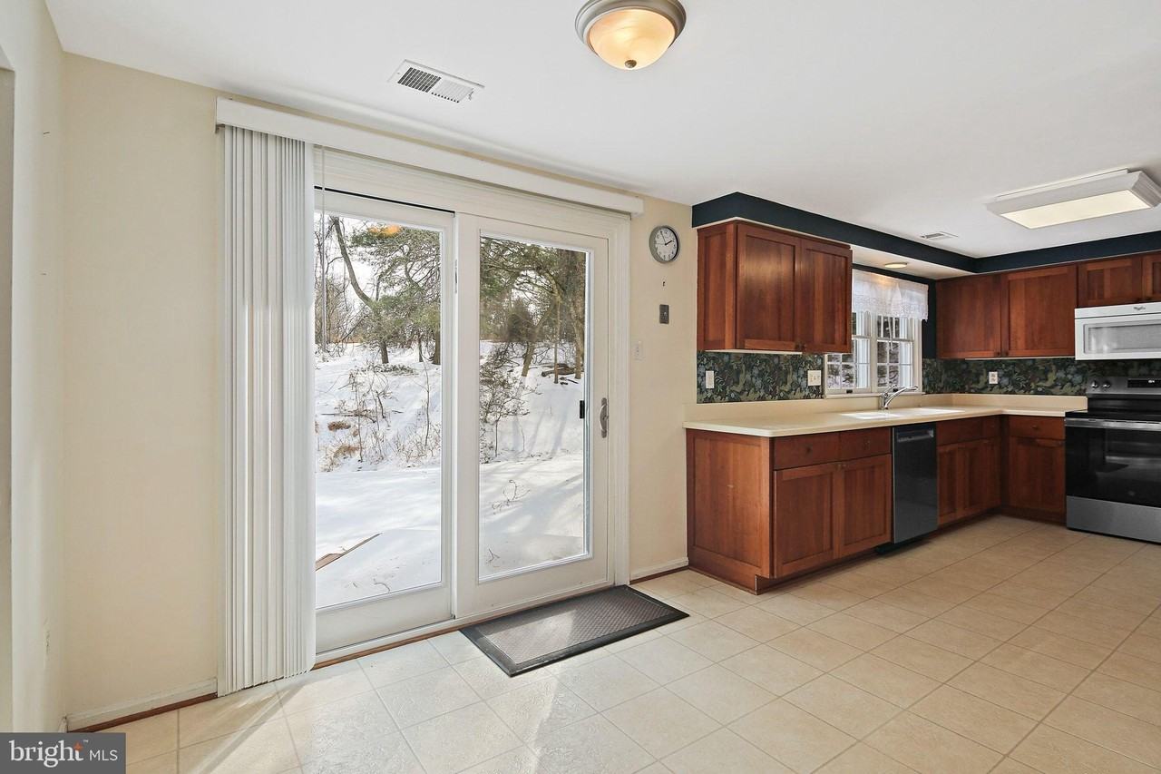 10123 Silver Twine - Photo 5 of 33