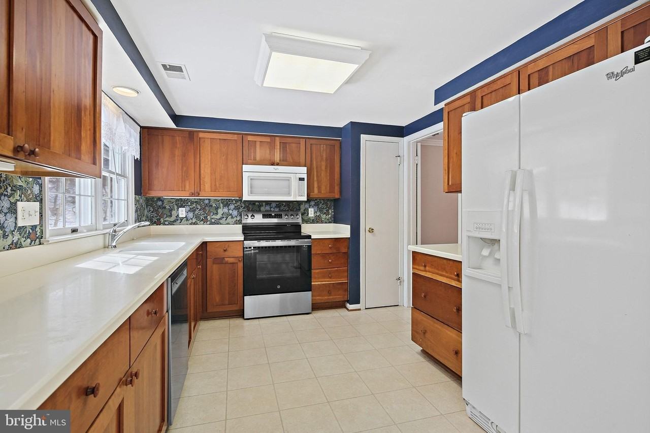 10123 Silver Twine - Photo 7 of 33