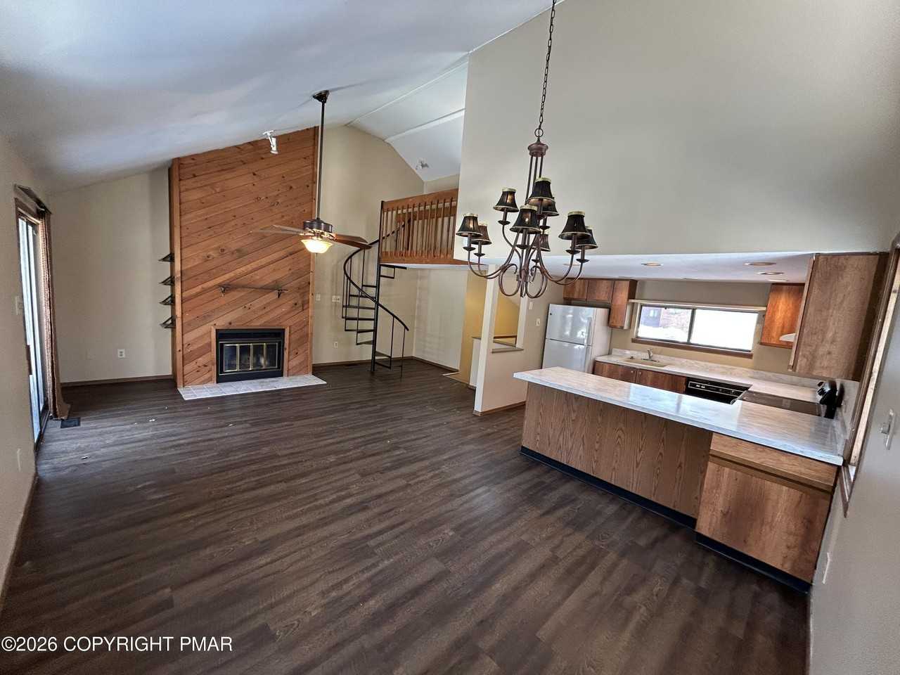 160 Stream Ct - Photo 3 of 11
