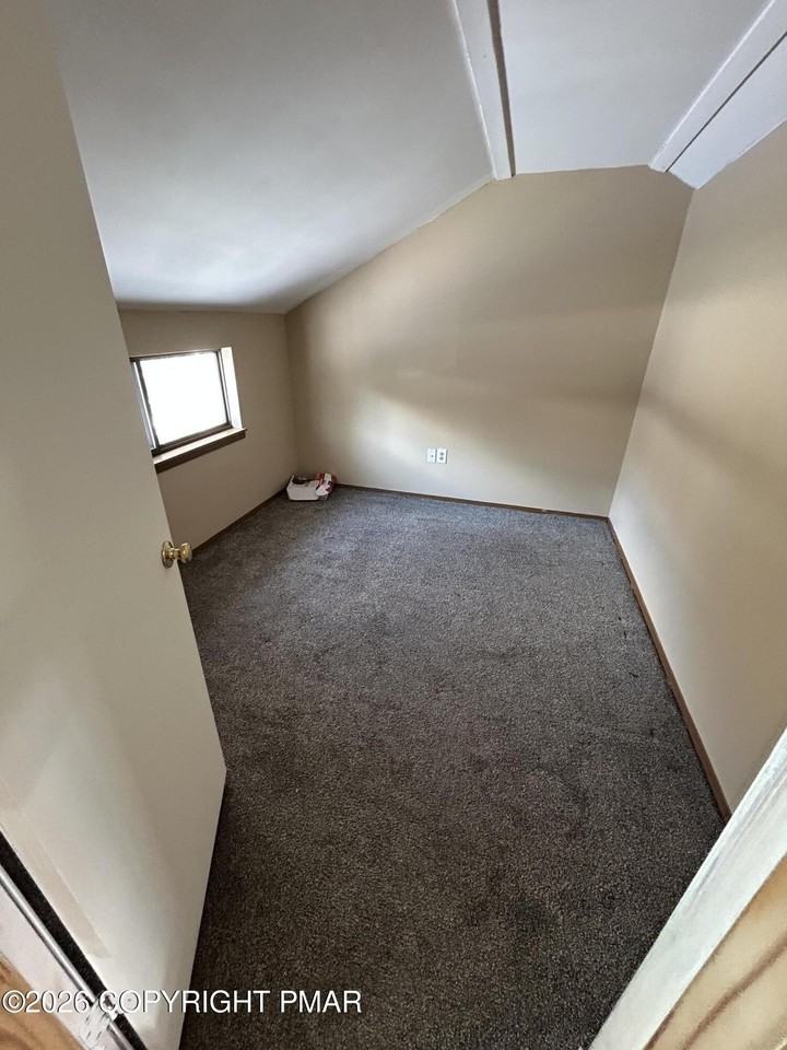 160 Stream Ct - Photo 5 of 11