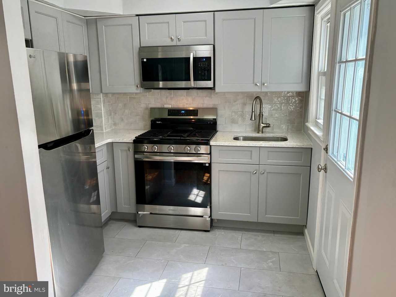 1742 E West Hwy Unit 1742 #1742 - Photo 4 of 12