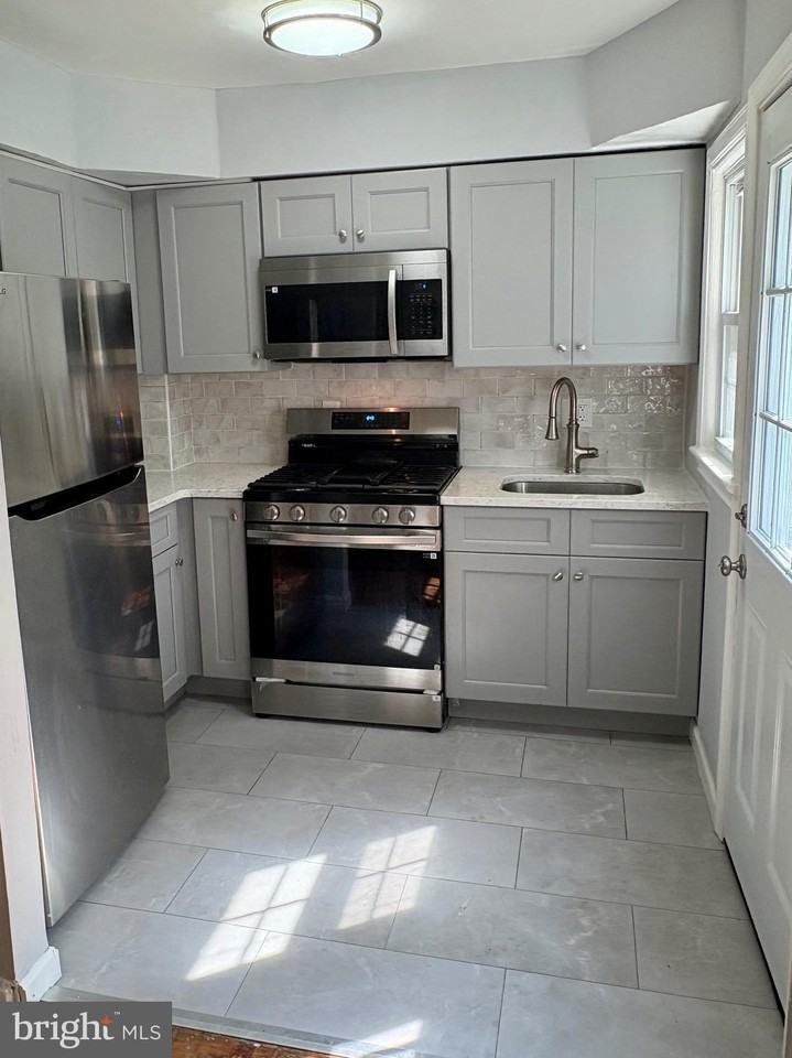 1742 E West Hwy Unit 1742 #1742 - Photo 5 of 12