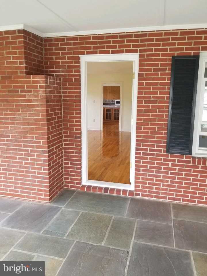 219 E Chew Ave - Photo 7 of 23