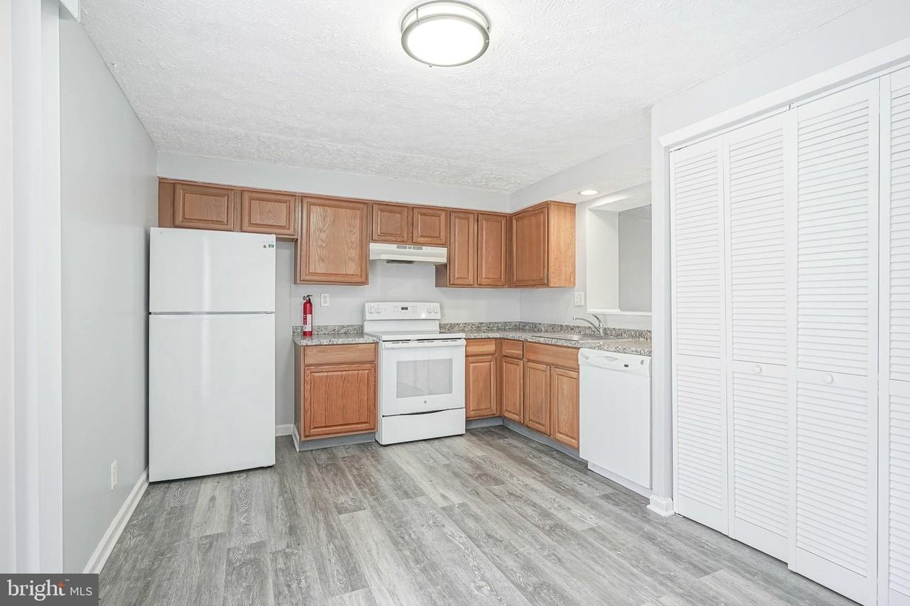 53 Victoria Manor Ct - Photo 7 of 27