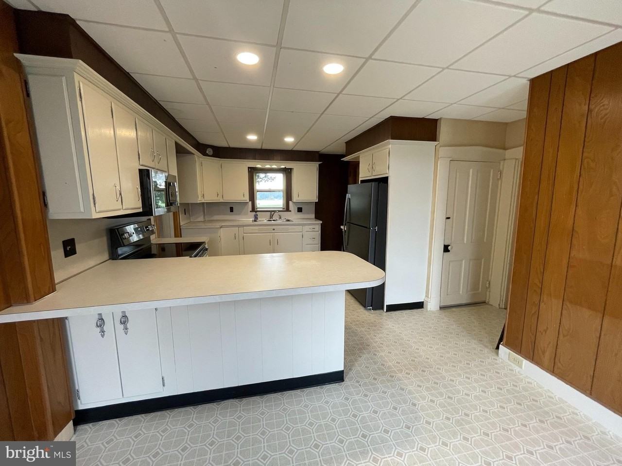 1556 Lime Valley Rd - Photo 3 of 21