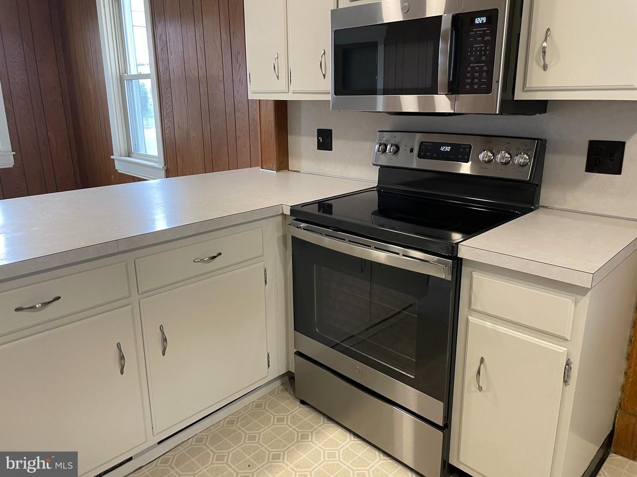 1556 Lime Valley Rd - Photo 5 of 21