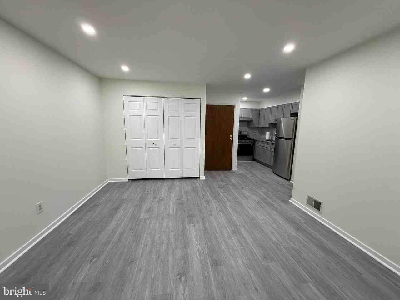 205 N 9th St Unit 3 #3 - Photo 4 of 9