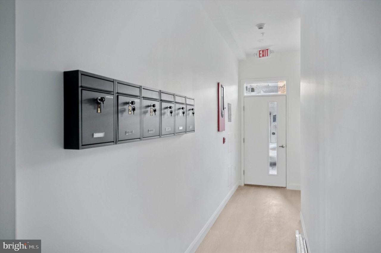 103 N 63rd St Unit 5 #5 - Photo 2 of 10