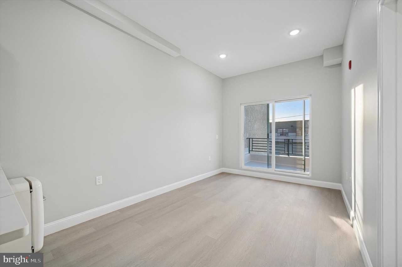 103 N 63rd St Unit 5 #5 - Photo 4 of 10