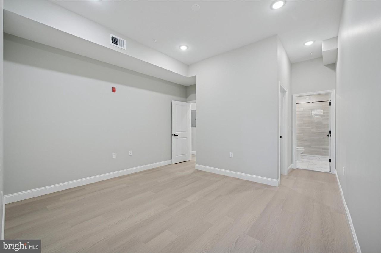 103 N 63rd St Unit 5 #5 - Photo 7 of 10