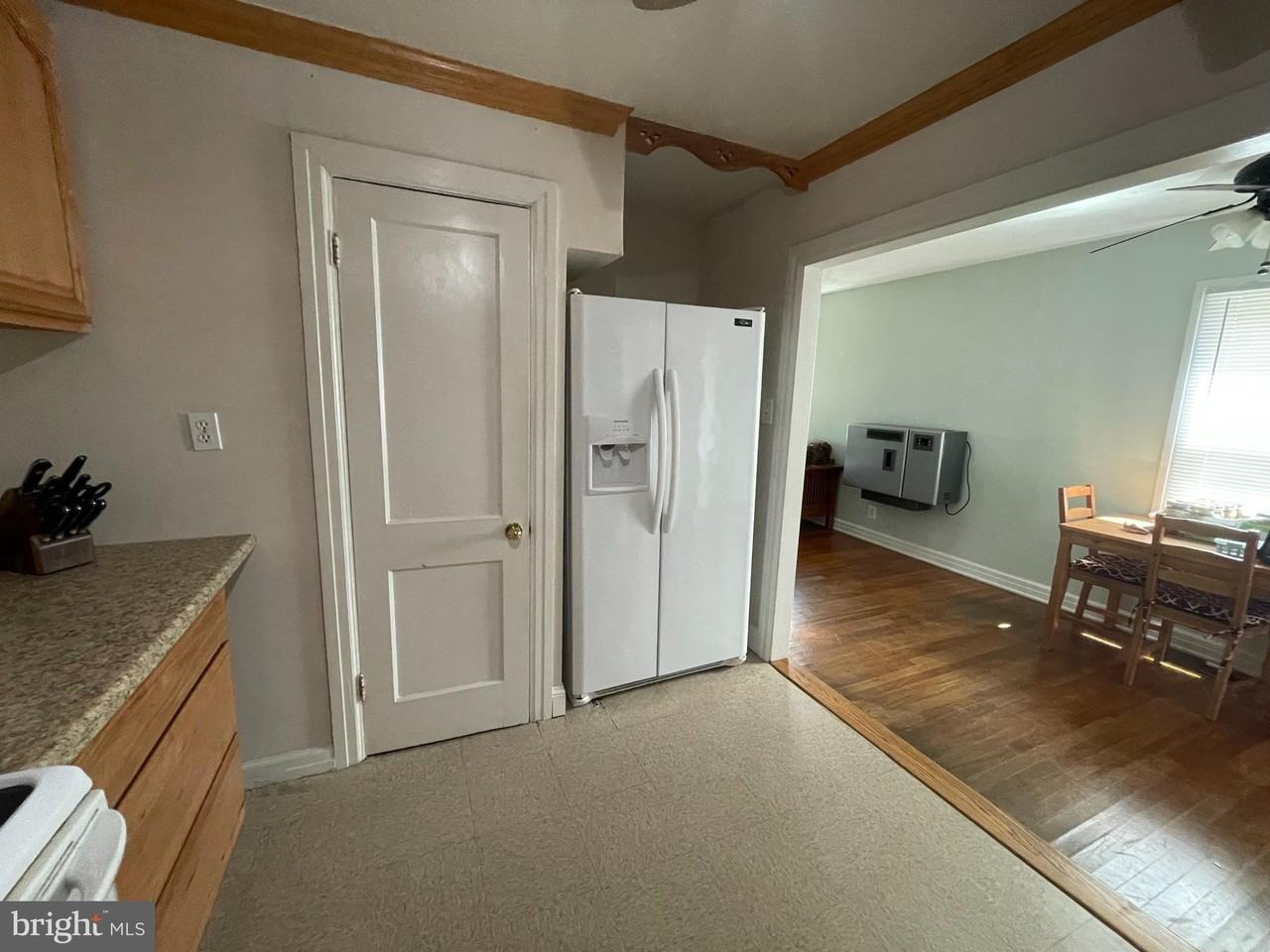 6062 Potomac Dr - Photo 4 of 11