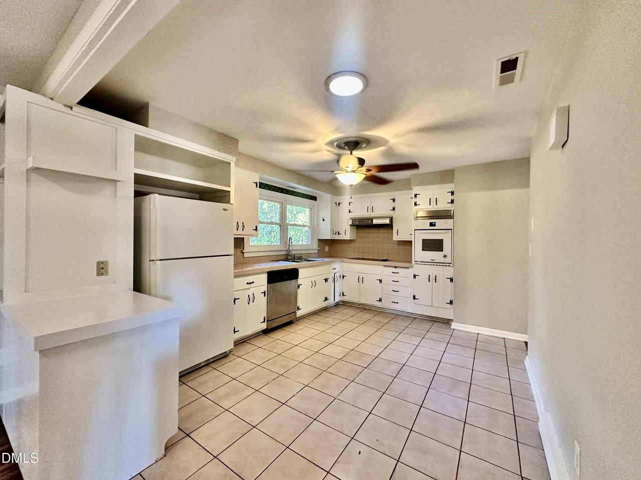 405 N Main St - Photo 3 of 20