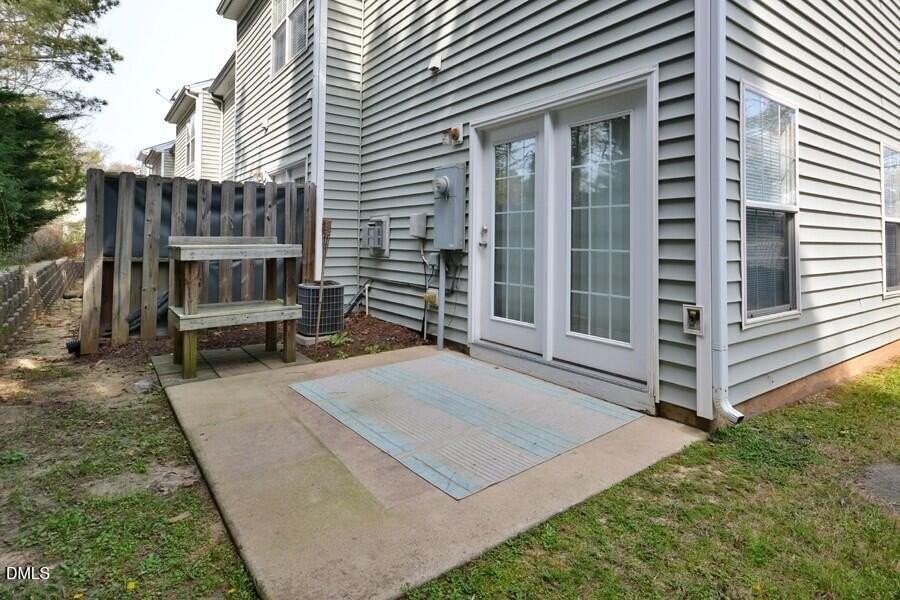 1326 Holly Grove Way - Photo 2 of 30