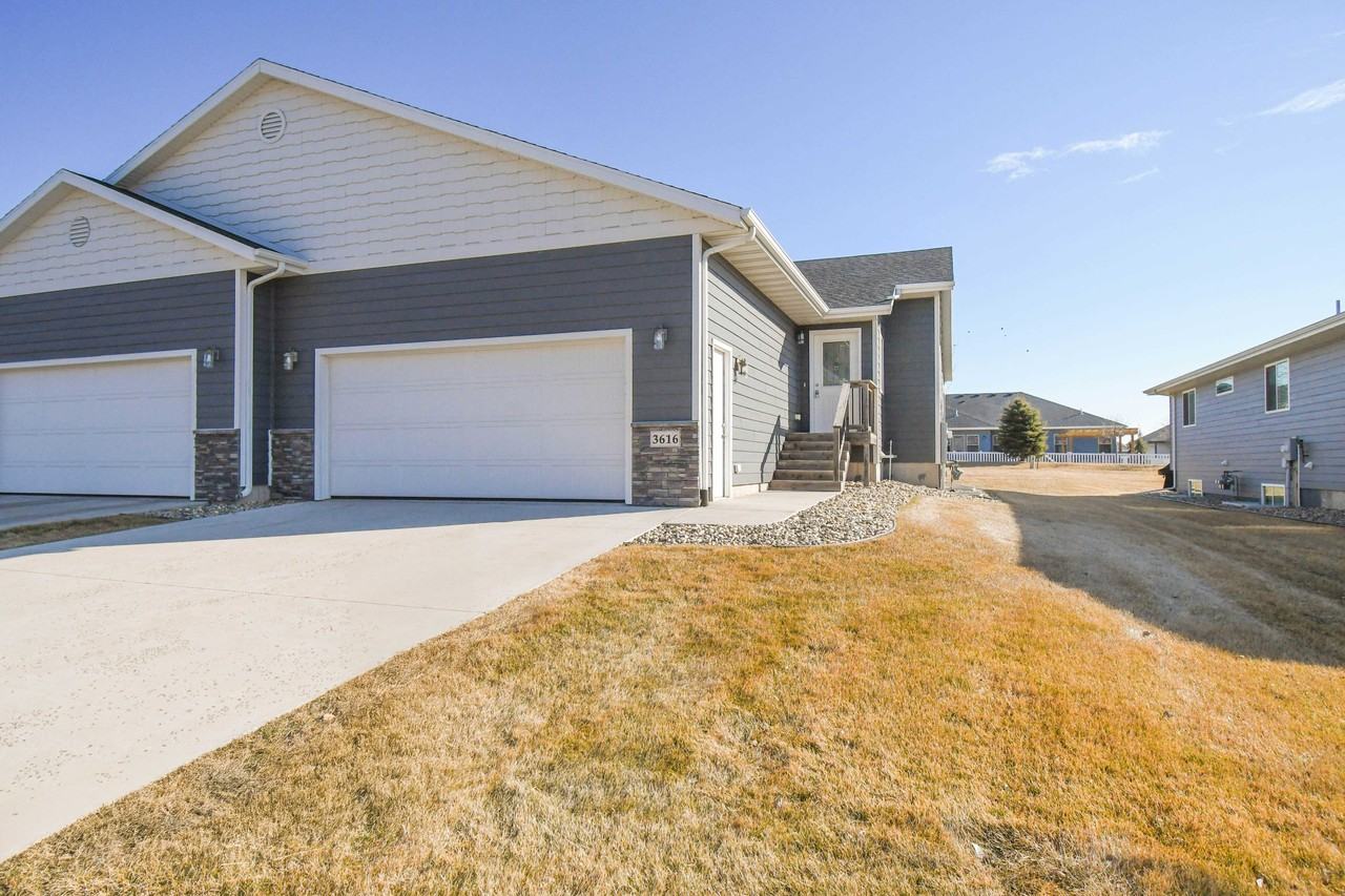 3616 S Outfield Cir - Photo 5 of 50