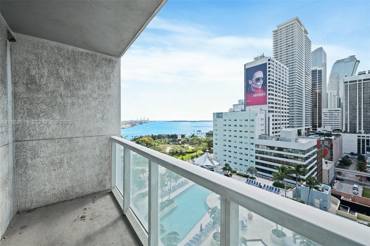 244 Biscayne Blvd #1609