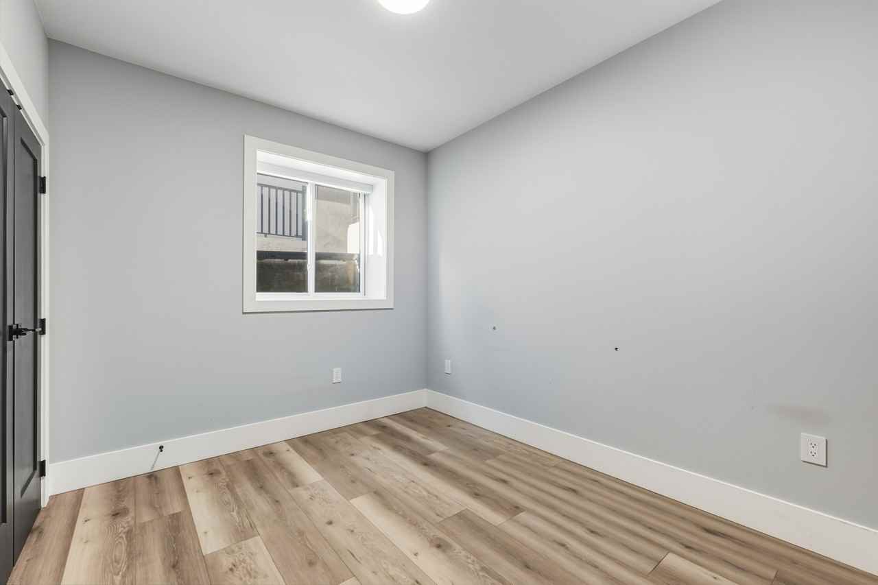 18751 54 Avenue - Photo 5 of 12