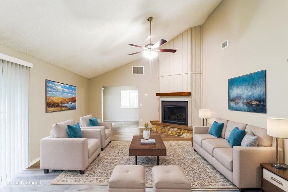 1304 Sterling Oaks Dr - Photo 3 of 20