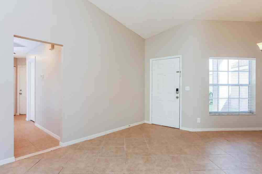 180 Heatherwood Dr - Photo 6 of 16