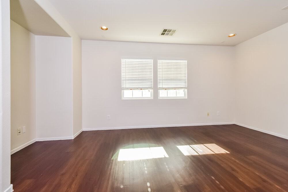 7453 Showy Ct - Photo 5 of 17