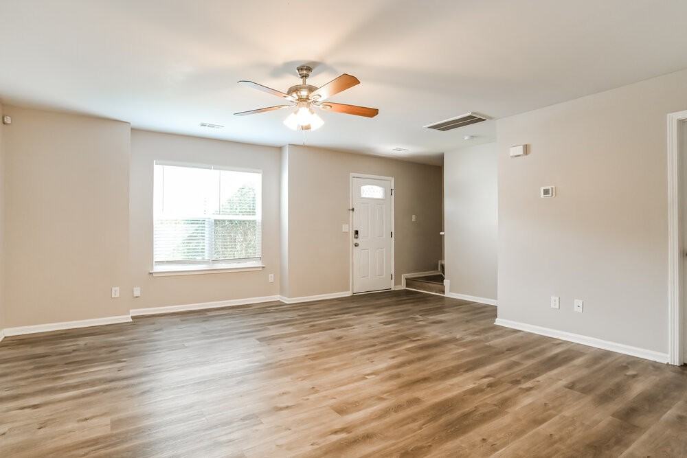 8160 Ottawa Ln - Photo 6 of 17