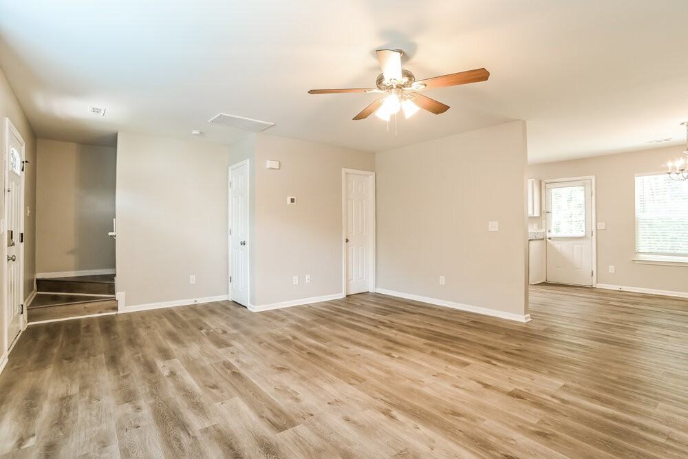 8160 Ottawa Ln - Photo 7 of 17