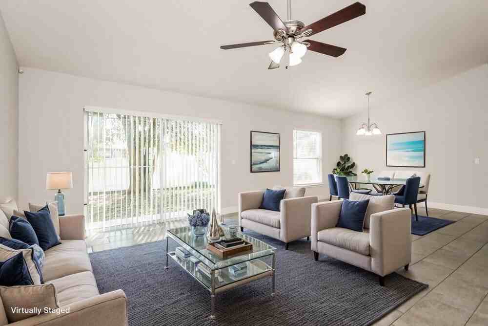 1004 Dartmoor Pl - Photo 4 of 19