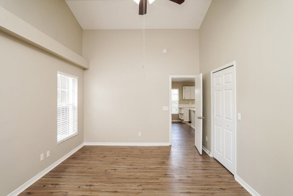 2216 Donegan Pl - Photo 5 of 19