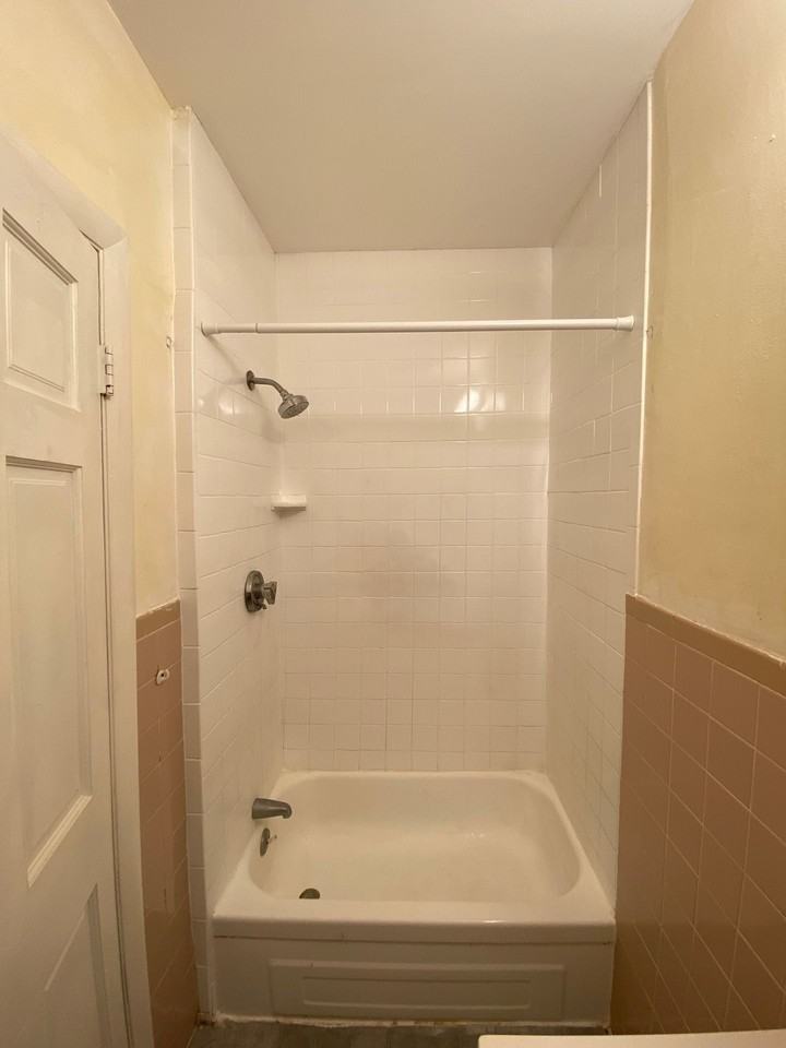 147 Chelsea St #1R - Photo 7 of 8