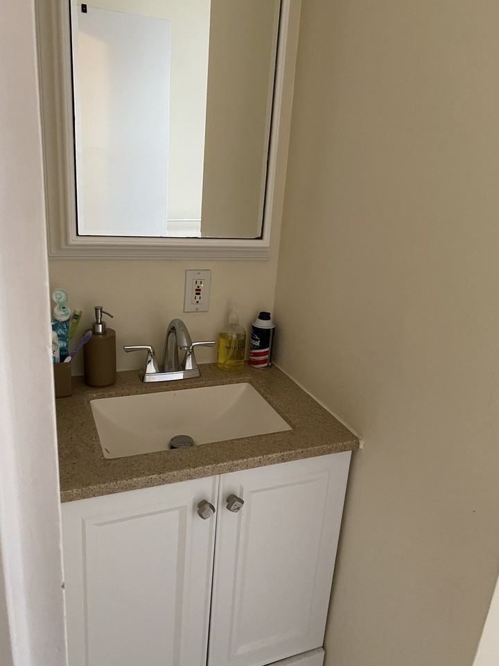 94 Calumet St #3 - Photo 7 of 9