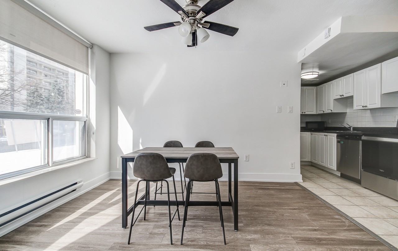 133 Erskine Ave. - Photo 4 of 24