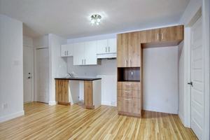 featured image of 165 26e Rue #1