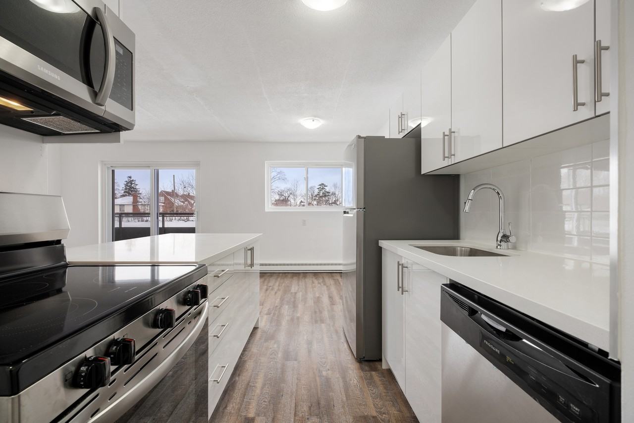 94 Beck Apartments - Photo 2 of 13