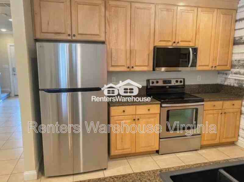 1135 Arlynn Ln - Photo 7 of 30