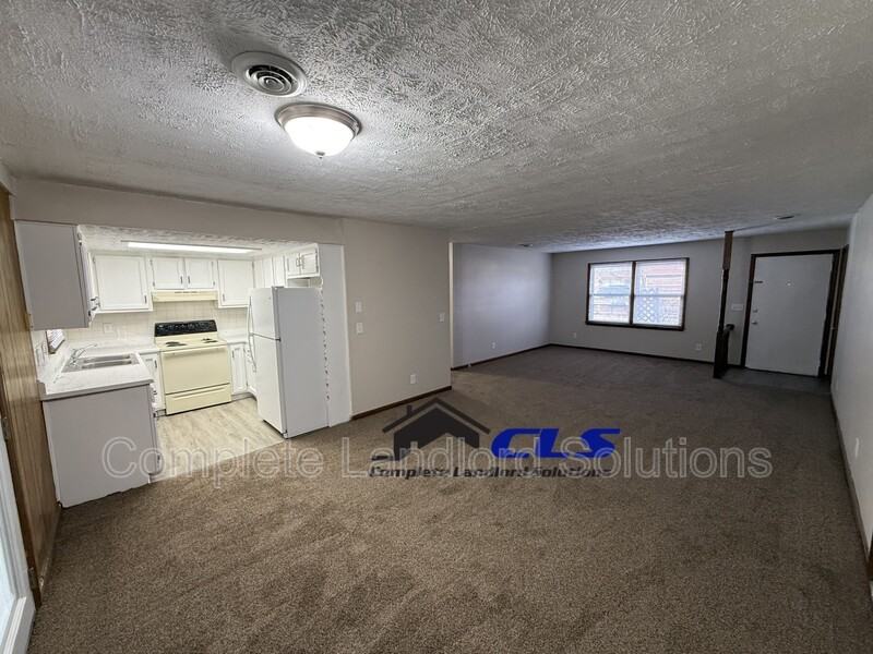 1777 E Southern Manor Dr