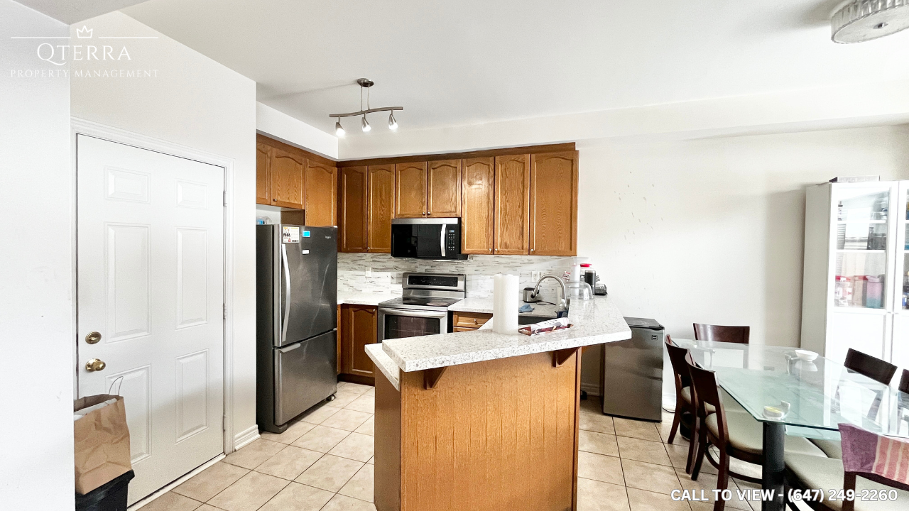 1-70 Boundbrook Dr, Brampton, Ontario L7A 0L9 - Photo 2 of 13