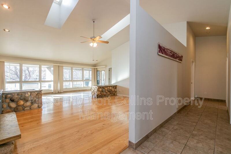 1913 Wallenberg Dr - Photo 4 of 20