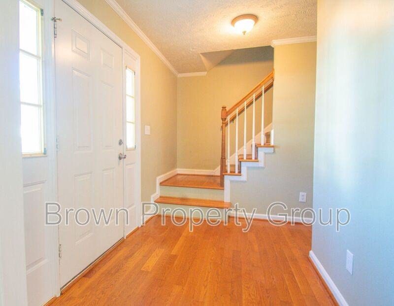 725 Connaly Dr - Photo 2 of 24