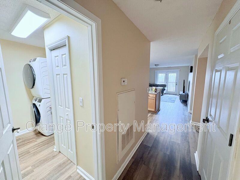 1621 Harts Ridge Dr - Photo 2 of 15