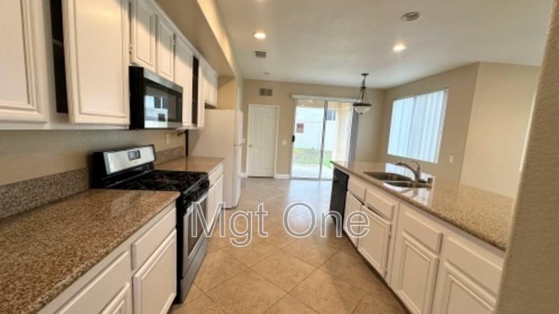 1980 Olympia Fields Dr - Photo 2 of 34