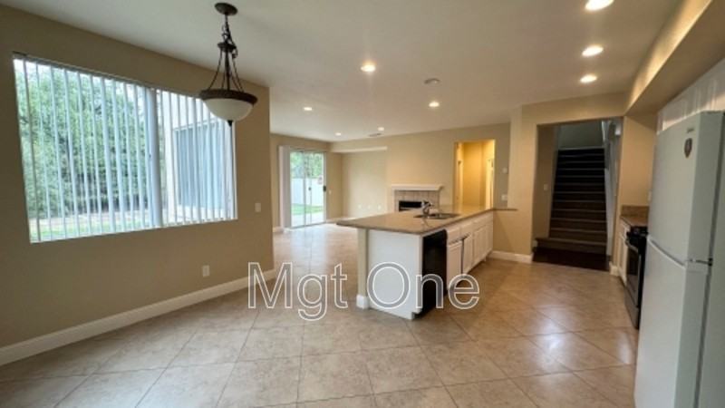 1980 Olympia Fields Dr - Photo 4 of 34