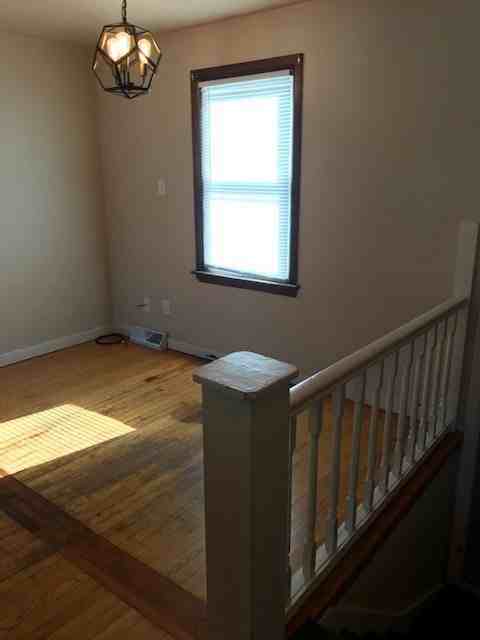 300 S Maple Ave - Photo 7 of 11